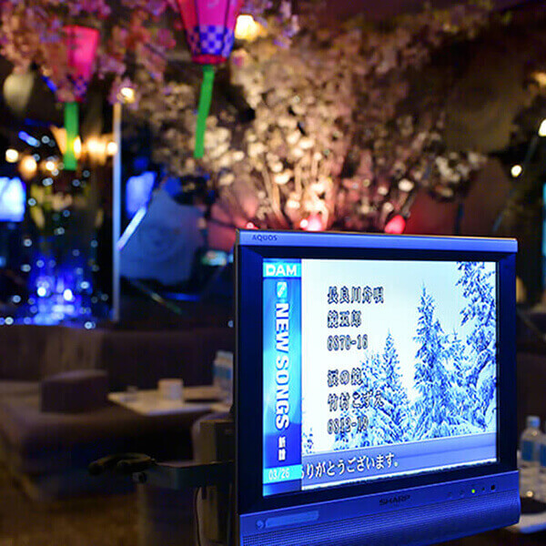 サロン・ド・メイ フロアー